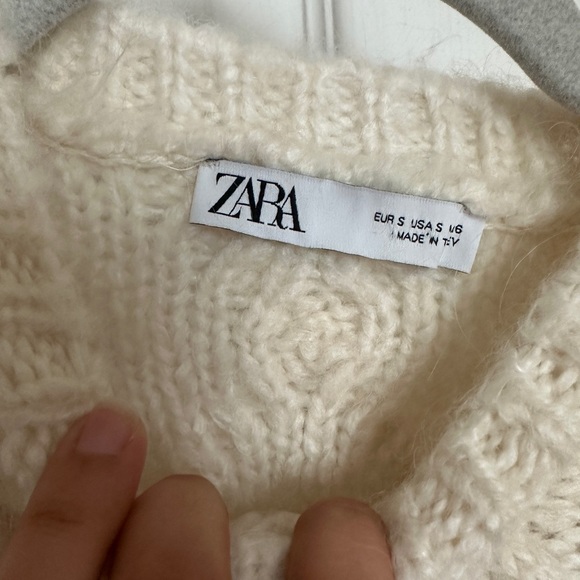 ZARA embroidered knit top blouse sweater NEW Bloggers Favorite - Picture 6 of 7